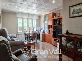 Apartament, 84.00 m², prop de bus i tren