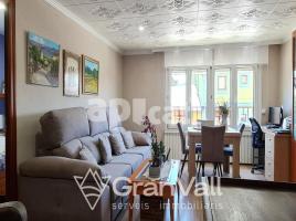 Apartament, 84.00 m², prop de bus i tren