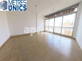 Piso, 77.00 m², cerca de bus y tren, Calle de Sant Pere