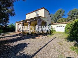 Houses (villa / tower), 330.00 m²