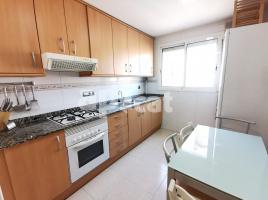 Piso, 99.00 m², cerca de bus y tren, seminuevo