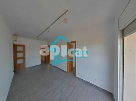 Pis, 93.00 m², حافلة قرب والقطار