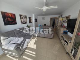 Pis, 122.00 m², près de bus et de train, Calle Desprats