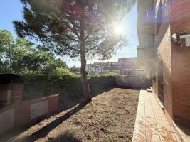 Pis, 82.00 m², fast neu
