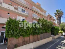 Pis, 120.00 m², prop de bus i tren