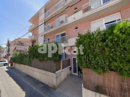 Pis, 120.00 m², prop de bus i tren