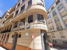 Pis, 71.00 m², حافلة قرب والقطار