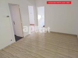Pis, 55.00 m², près de bus et de train