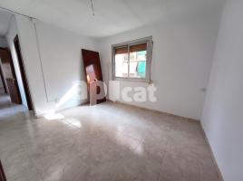 Pis, 54.00 m², حافلة قرب والقطار