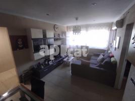 Pis, 57.00 m², près de bus et de train, VALENTINE