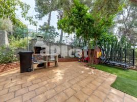  (xalet / torre), 220.00 m²