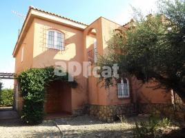 Houses (terraced house), 158.00 m², near bus and train, almost new, Plaza Tarragona