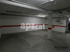 Parking, 10.00 m², almost new