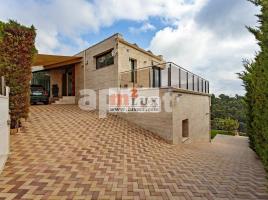 Houses (detached house), 425.00 m², almost new, Calle Acuario