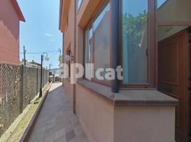 Houses (detached house), 256.00 m², almost new