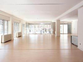 For rent office, 960.00 m², close to bus and metro, Calle Lepanto