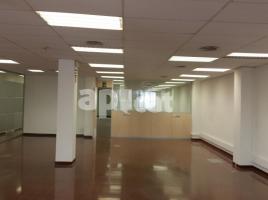 For rent office, 412.00 m², close to bus and metro, Calle Compte Urgell