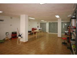 For rent business premises, 227.00 m²