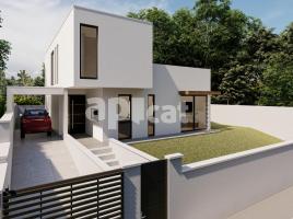 Houses (detached house), 245.00 m², almost new, Calle Riu de Bitlles