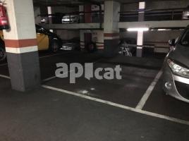 Plaça d'aparcament, 12 m², Violante de Hungria, 82