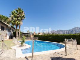Houses (villa / tower), 228.00 m², almost new, Calle Alemanya