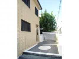 Detached house, 216.00 m², almost new