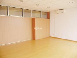 For rent office, 100.00 m²
