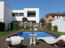  (xalet / torre), 489.00 m², Calle dels Canyers